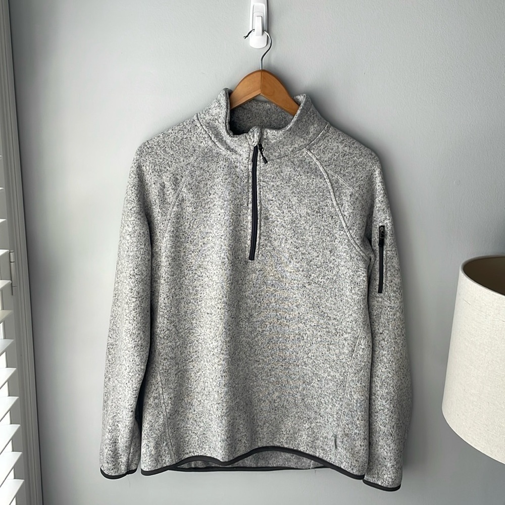 Avalanche Quarter Zip‎ Pullover